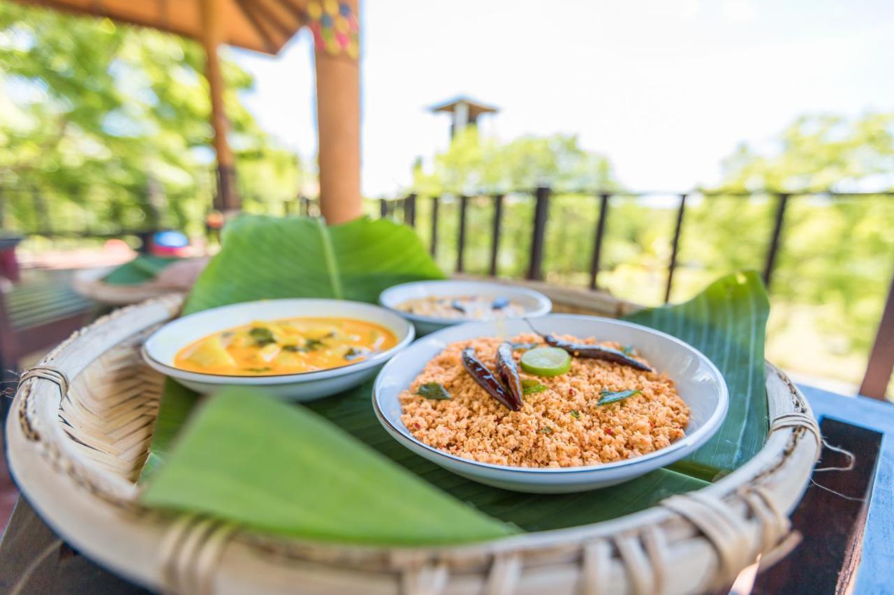 Rock Violet Lakefront Cabanas & Restaurent Tangalle Exterior foto