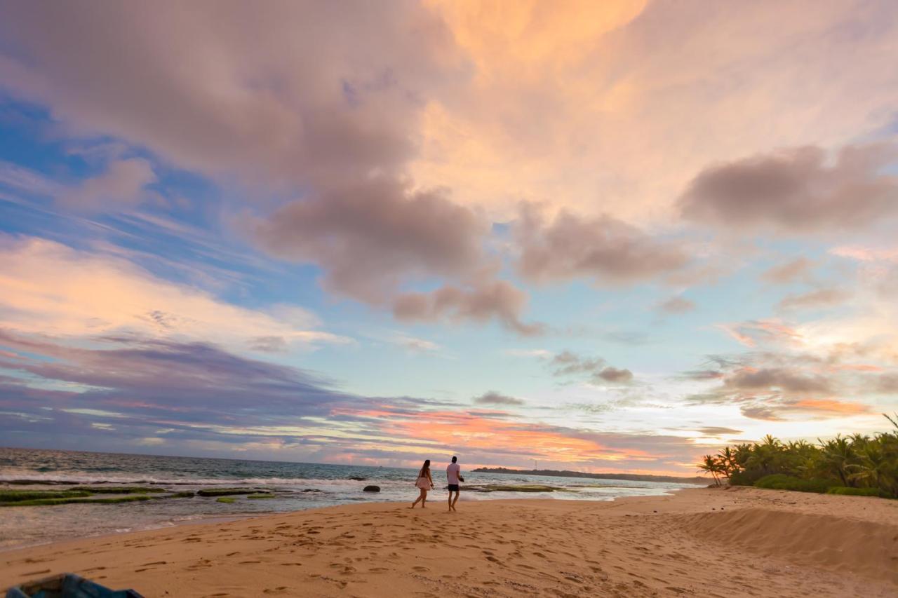 Rock Violet Lakefront Cabanas & Restaurent Tangalle Exterior foto
