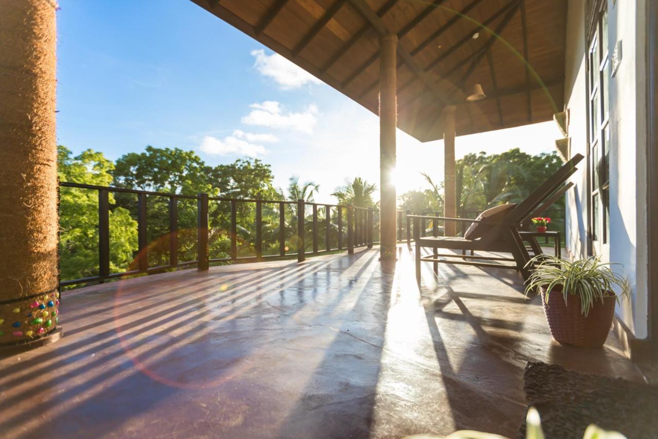 Rock Violet Lakefront Cabanas & Restaurent Tangalle Exterior foto