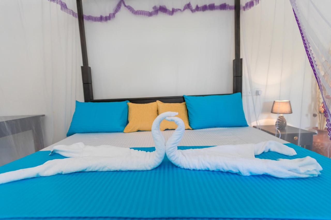 Rock Violet Lakefront Cabanas & Restaurent Tangalle Exterior foto